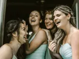 134 défis EVJF classés par niveau, du soft au plus osé
